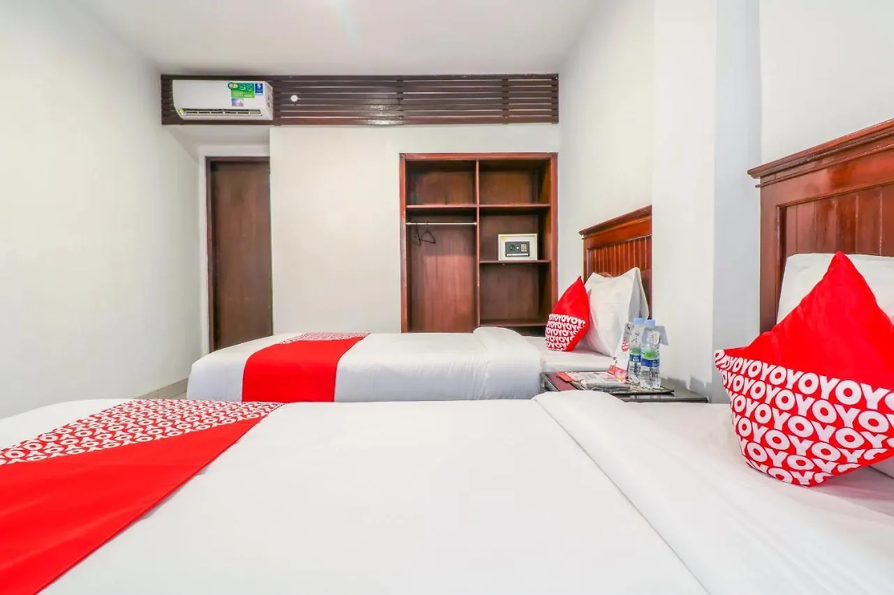 Hotel Vaccinated Staff - Oyo 1741 Komala Indah Cottages