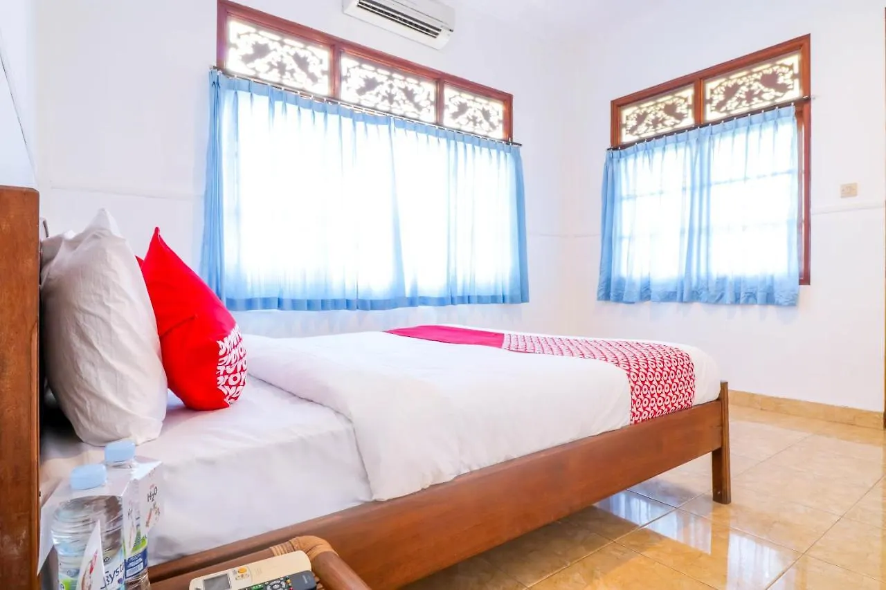 Vaccinated Staff - Oyo 1741 Komala Indah Cottages Kuta (Bali)