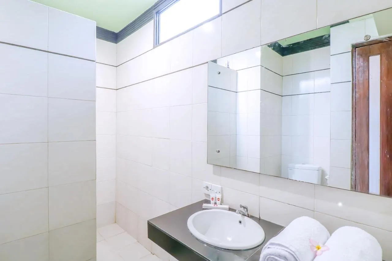 Hotel Vaccinated Staff - Oyo 1741 Komala Indah Cottages
