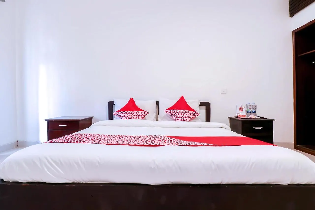 Vaccinated Staff - Oyo 1741 Komala Indah Cottages Hotel Kuta (Bali)