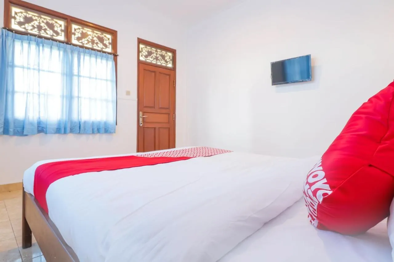 ** Hotel Vaccinated Staff - Oyo 1741 Komala Indah Cottages Indonesia